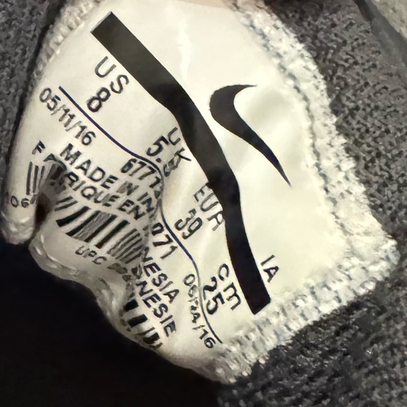 Nike Womens Orive Running Shoe Sneaker - Size 8 - Picture 6 of 6